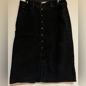 Women’s Universal Thread Black Denim Skirt